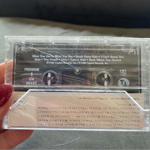 RARE Vintage Tina Turner cassette unopened - Picture 2 of 3